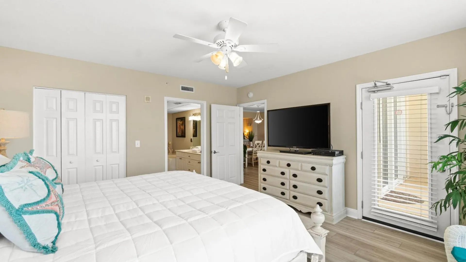 Emerald Beach #1236 By Book That Condo Panama City Beach United States